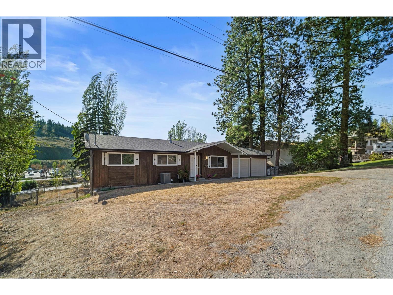 1525 Mt. Dufferin Crescent, Kamloops, British Columbia  V2E 1C3 - Photo 2 - 10365236