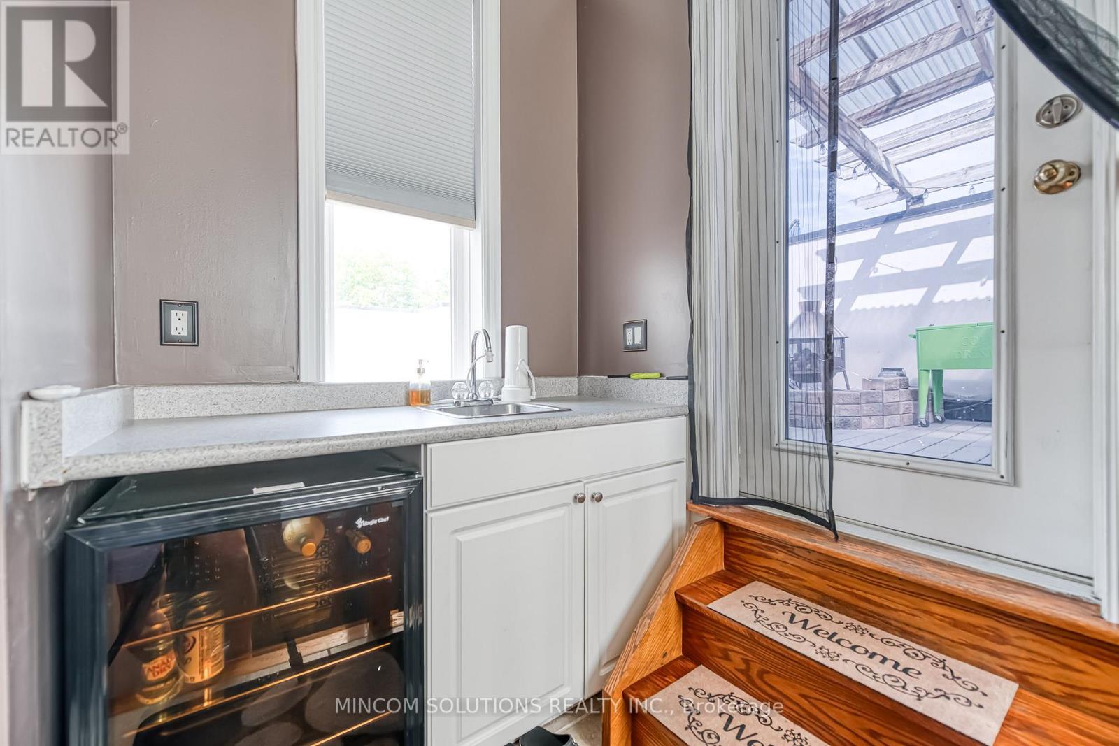 194 Lakeshore Road W, Mississauga, Ontario  L5H 1G6 - Photo 23 - W12420611