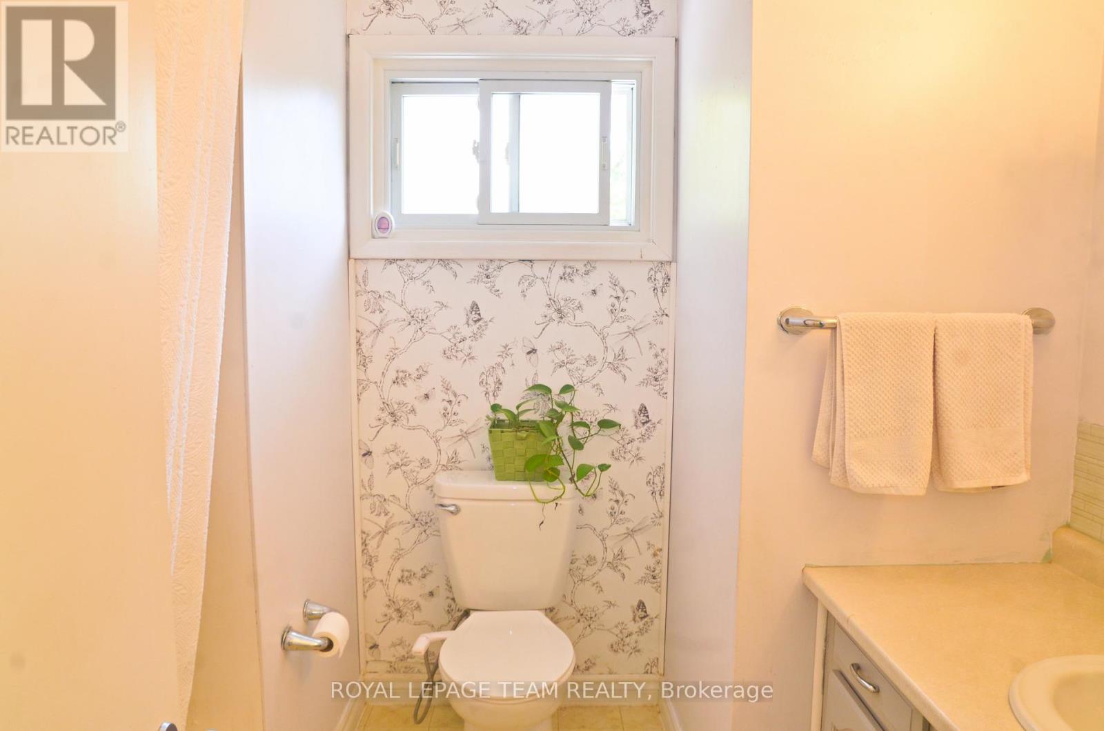 209 Reynolds Drive E, Brockville, Ontario  K6V 1X8 - Photo 22 - X12450187