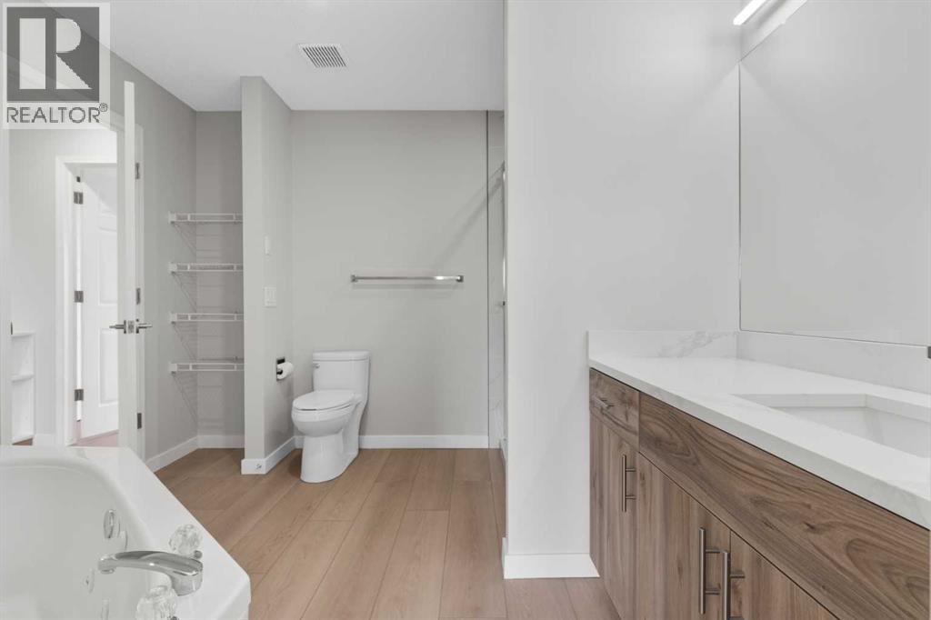 7 Prominence View Sw, Calgary, Alberta  T3H 3M8 - Photo 21 - A2249351