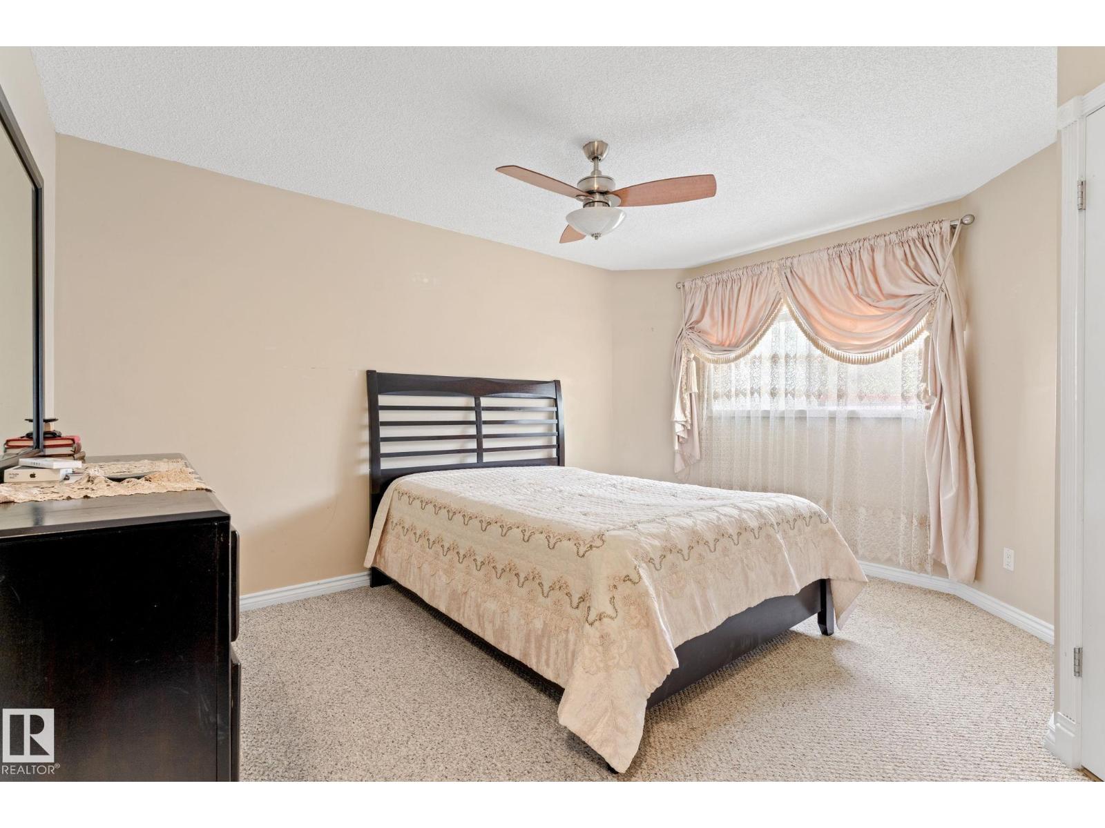 1071 Jones Cr Nw, Edmonton, Alberta  T6L 6Y1 - Photo 13 - E4461105
