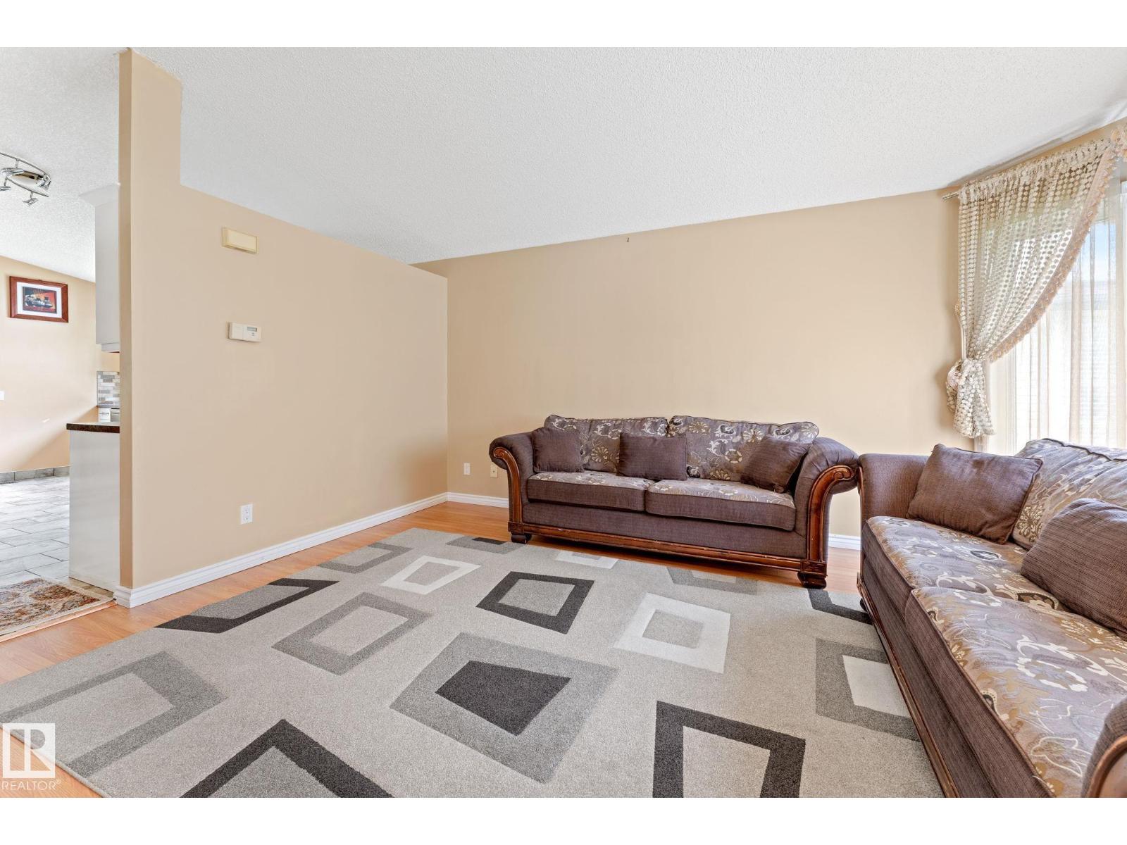 1071 Jones Cr Nw, Edmonton, Alberta  T6L 6Y1 - Photo 6 - E4461105
