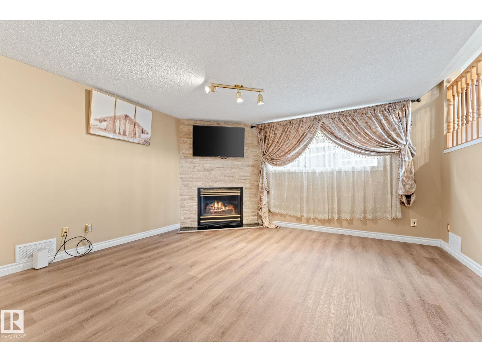1071 Jones Cr Nw, Edmonton, Alberta  T6L 6Y1 - Photo 20 - E4461105