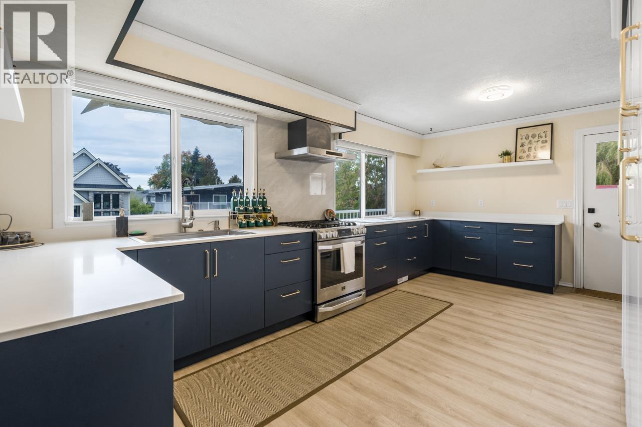 10864 Springmont Gate, Richmond, British Columbia  V7E 1Y4 - Photo 15 - R3056281