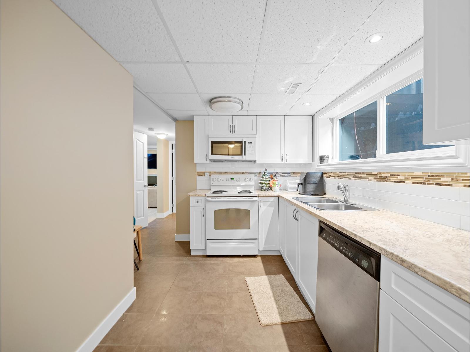 17022 Hereford Place, Surrey, British Columbia  V3S 4X1 - Photo 26 - R3056283