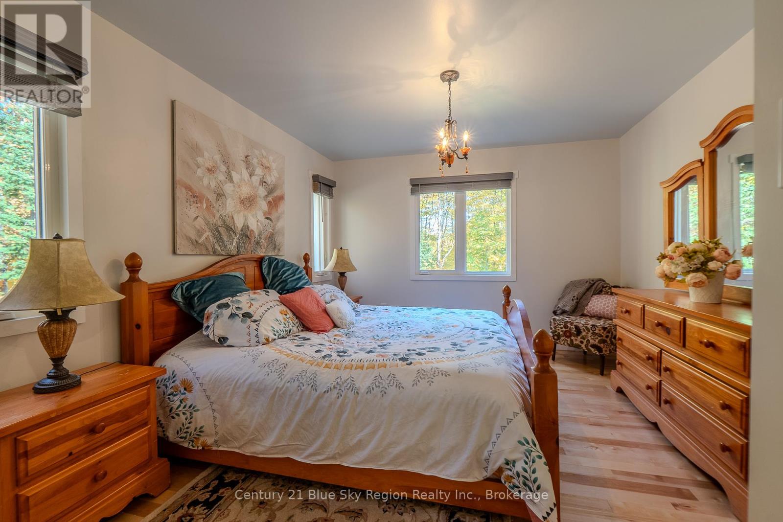 503 Ski Hill Road, Powassan, Ontario  P0H 1Z0 - Photo 14 - X12450243