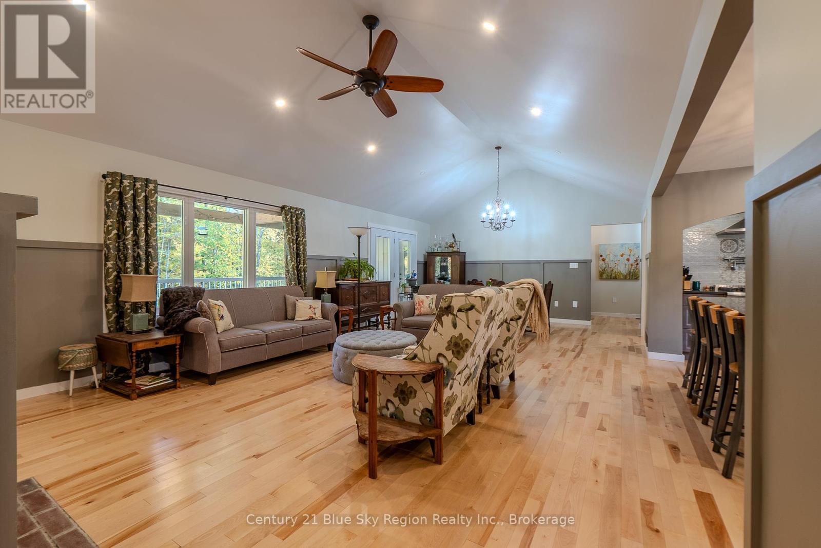 503 Ski Hill Road, Powassan, Ontario  P0H 1Z0 - Photo 13 - X12450243