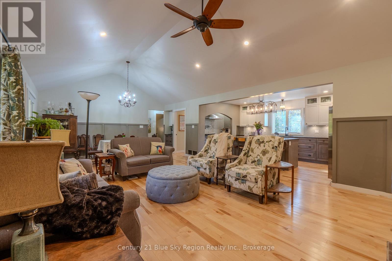 503 Ski Hill Road, Powassan, Ontario  P0H 1Z0 - Photo 12 - X12450243