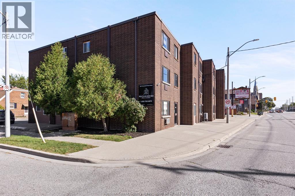 MLS# 25025590: 380 TECUMSEH ROAD West, Windsor, Canada