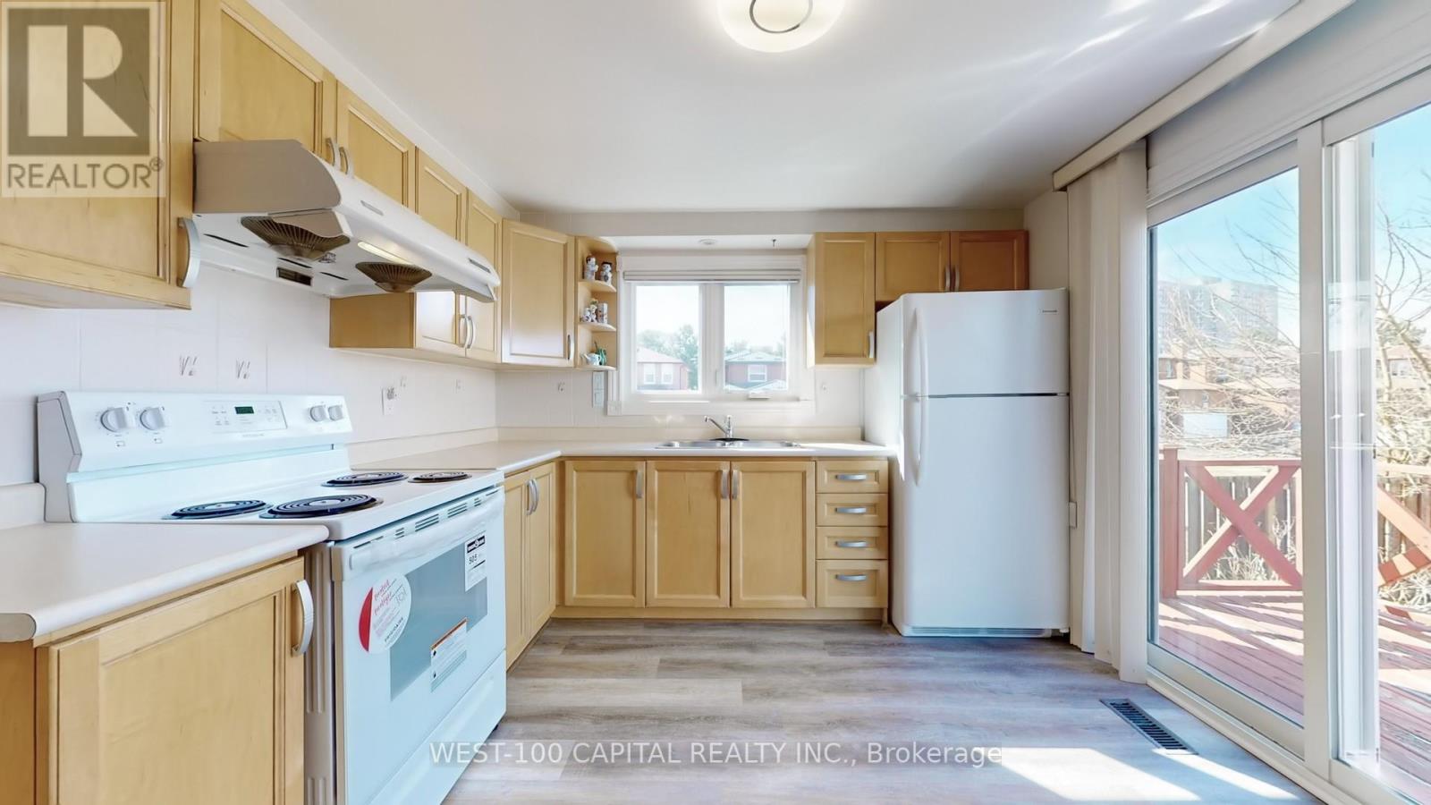 30 Wintermute Boulevard, Toronto, Ontario  M1W 3M6 - Photo 10 - E12449747