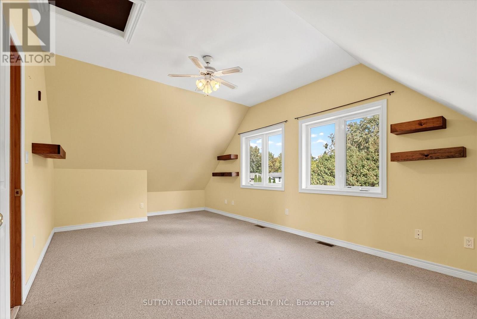 183 Lake Drive N, Georgina, Ontario  L4P 3C8 - Photo 29 - N12450129