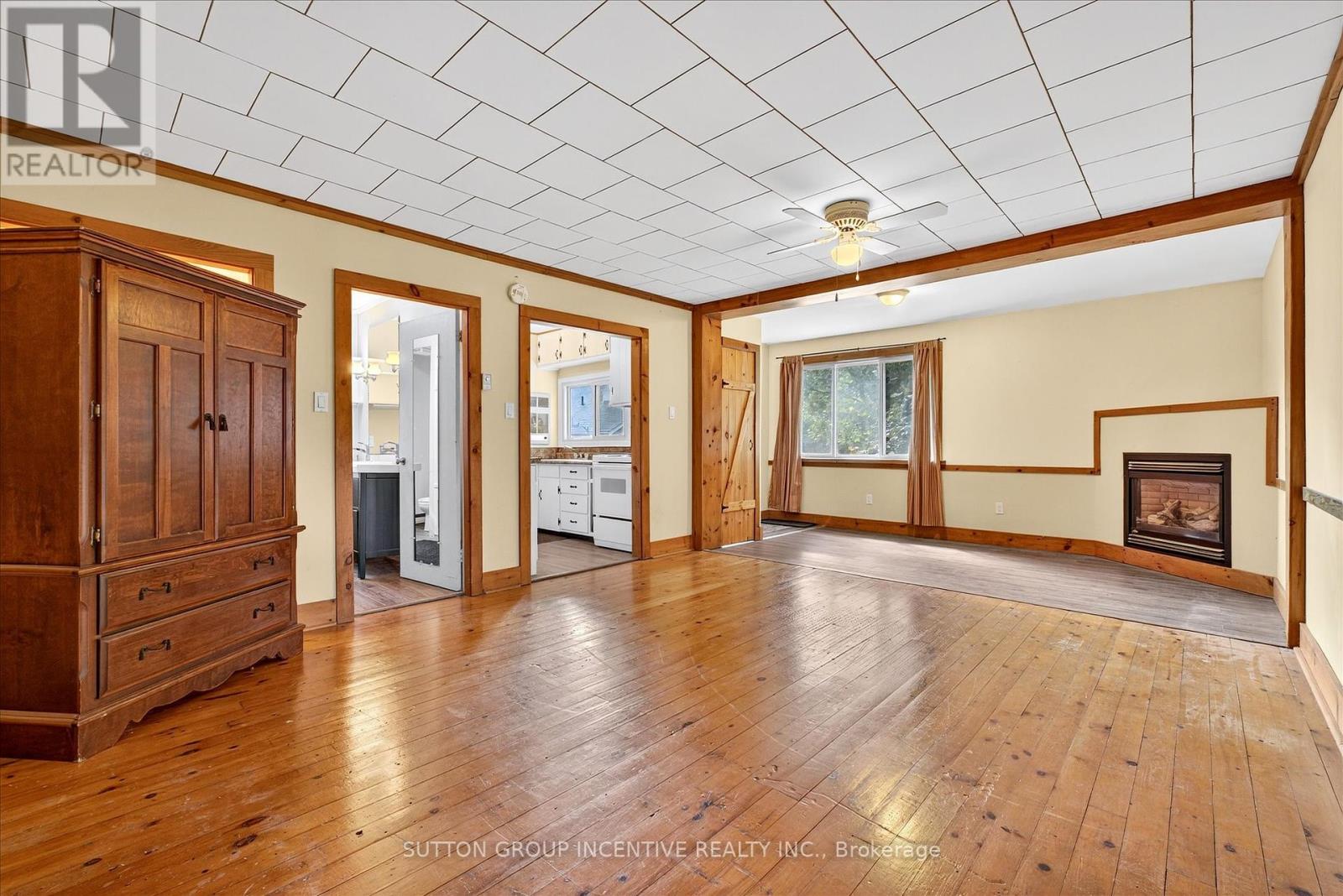 183 Lake Drive N, Georgina, Ontario  L4P 3C8 - Photo 24 - N12450129