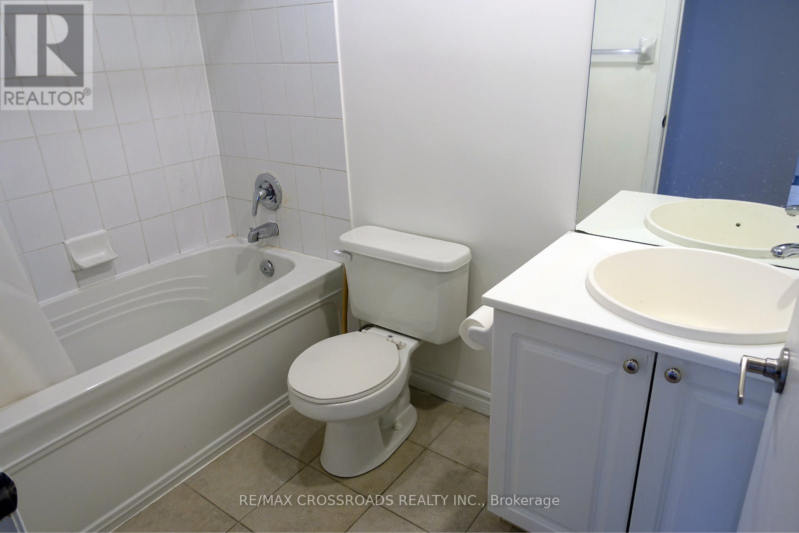 205 - 410 Queens Quay W, Toronto, Ontario  M5V 3T1 - Photo 12 - C12450269