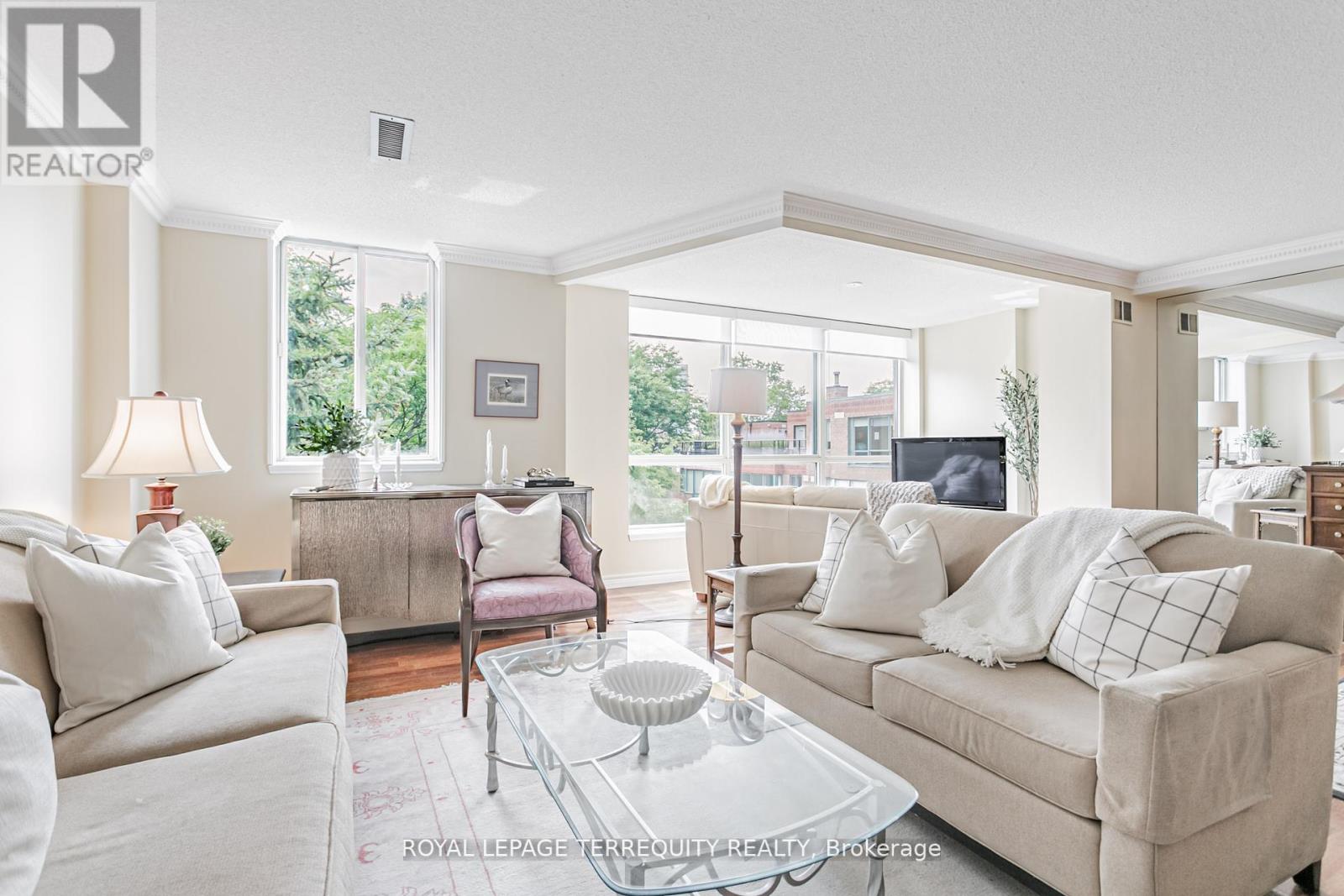 605 - 225 Davenport Road, Toronto (Annex), Ontario  M5R 3R2 - Photo 10 - C12450277