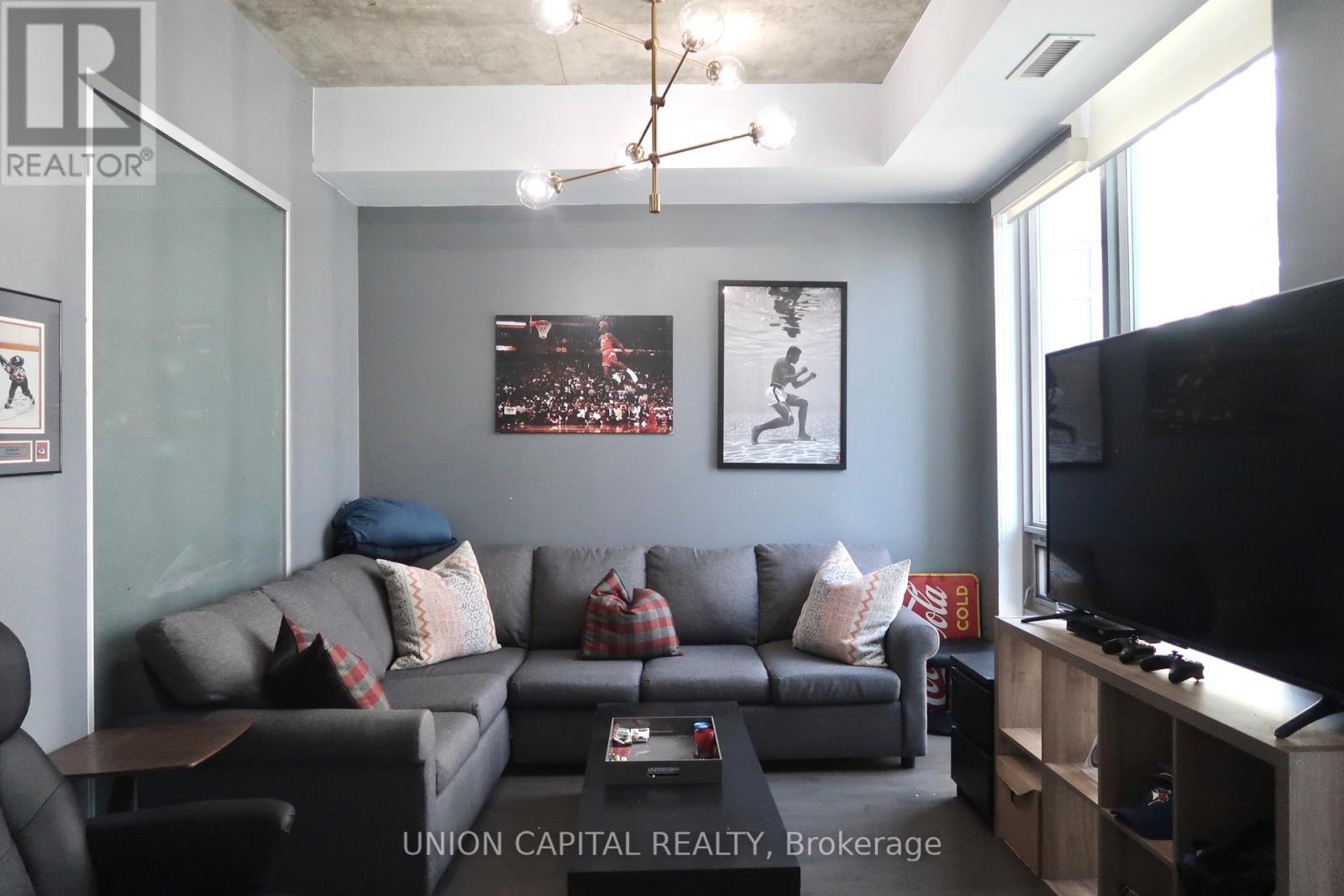 601 - 399 Adelaide Street W, Toronto, Ontario  M5V 1S1 - Photo 5 - C12450281