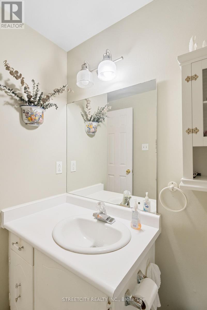 19 - 45 Gatewood Place, London East, Ontario  N5Y 5A4 - Photo 25 - X12449636