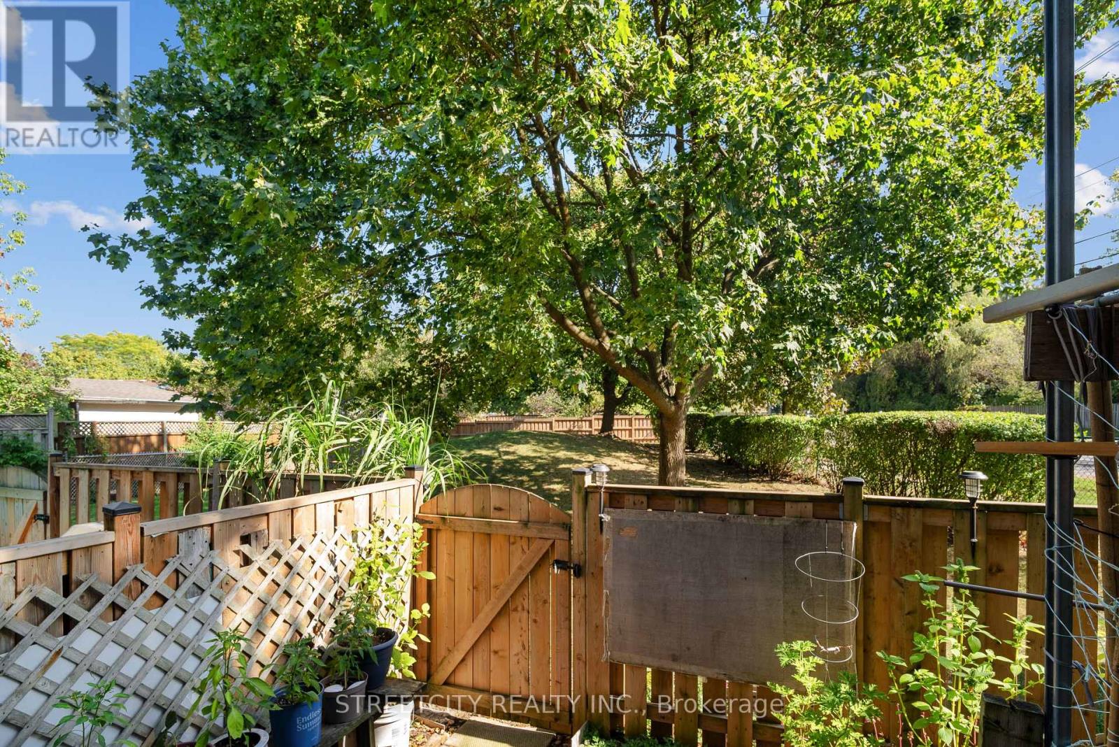 19 - 45 Gatewood Place, London East, Ontario  N5Y 5A4 - Photo 29 - X12449636