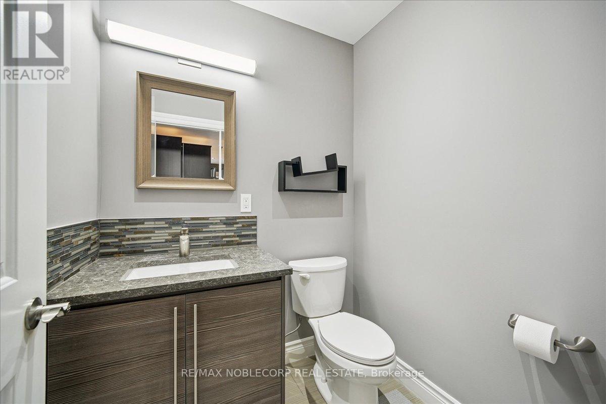 77 Crayford Drive, Toronto (Steeles), Ontario  M1W 3B5 - Photo 15 - E12450314
