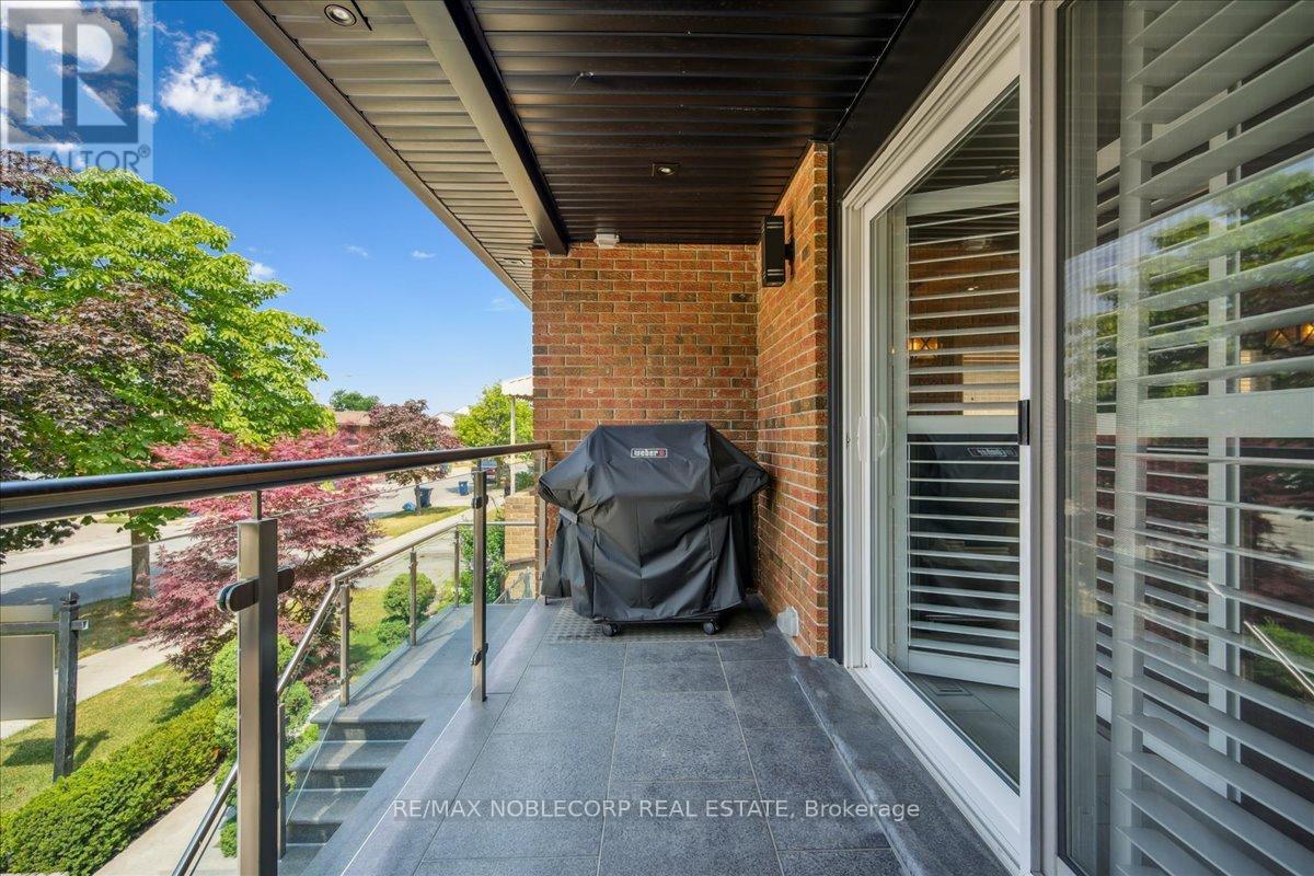 77 Crayford Drive, Toronto (Steeles), Ontario  M1W 3B5 - Photo 16 - E12450314