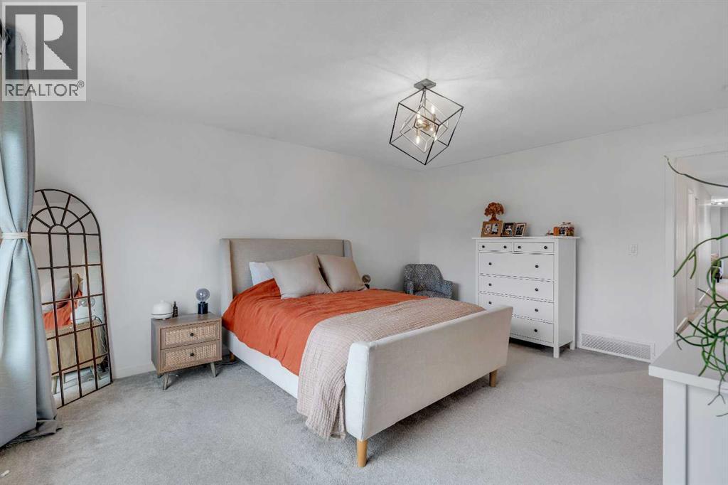 26 Cranbrook Cove Se, Calgary, Alberta  T3M 2S9 - Photo 25 - A2257412