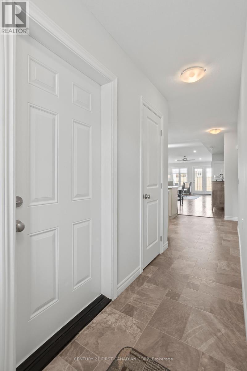 24 Devon Drive, South Huron, Ontario  N0M 1S3 - Photo 12 - X12450366