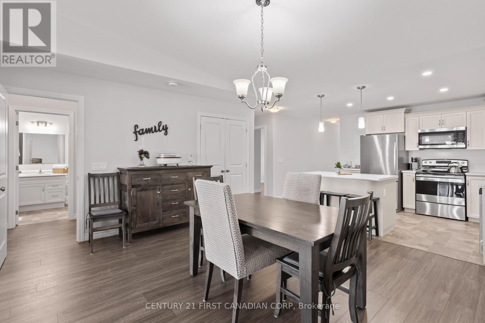 24 Devon Drive, South Huron, Ontario  N0M 1S3 - Photo 20 - X12450366