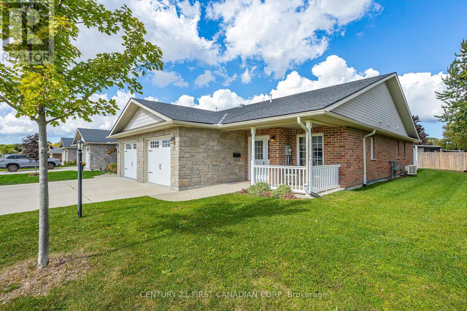 24 Devon Drive, South Huron, Ontario  N0M 1S3 - Photo 4 - X12450366