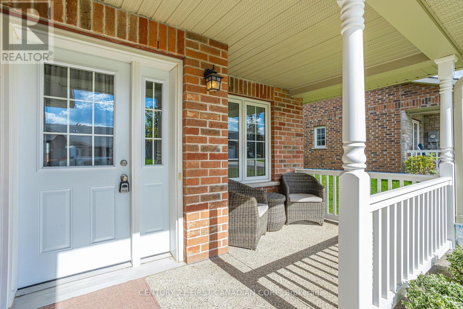24 Devon Drive, South Huron, Ontario  N0M 1S3 - Photo 6 - X12450366