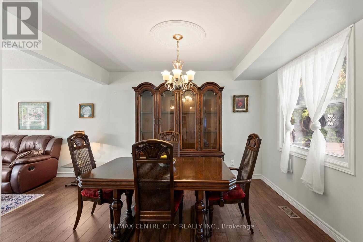 690 Grenfell Drive, London North, Ontario  N5X 2C5 - Photo 10 - X12450390