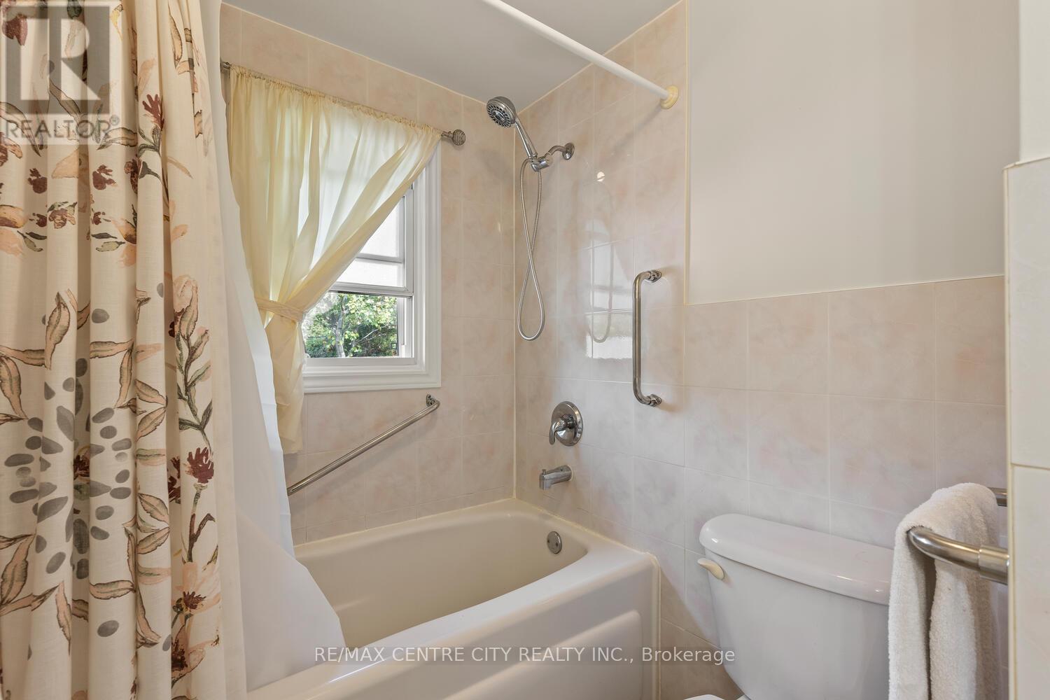 690 Grenfell Drive, London North, Ontario  N5X 2C5 - Photo 19 - X12450390