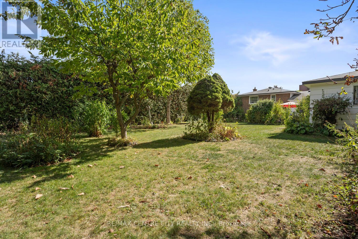 690 Grenfell Drive, London North, Ontario  N5X 2C5 - Photo 30 - X12450390