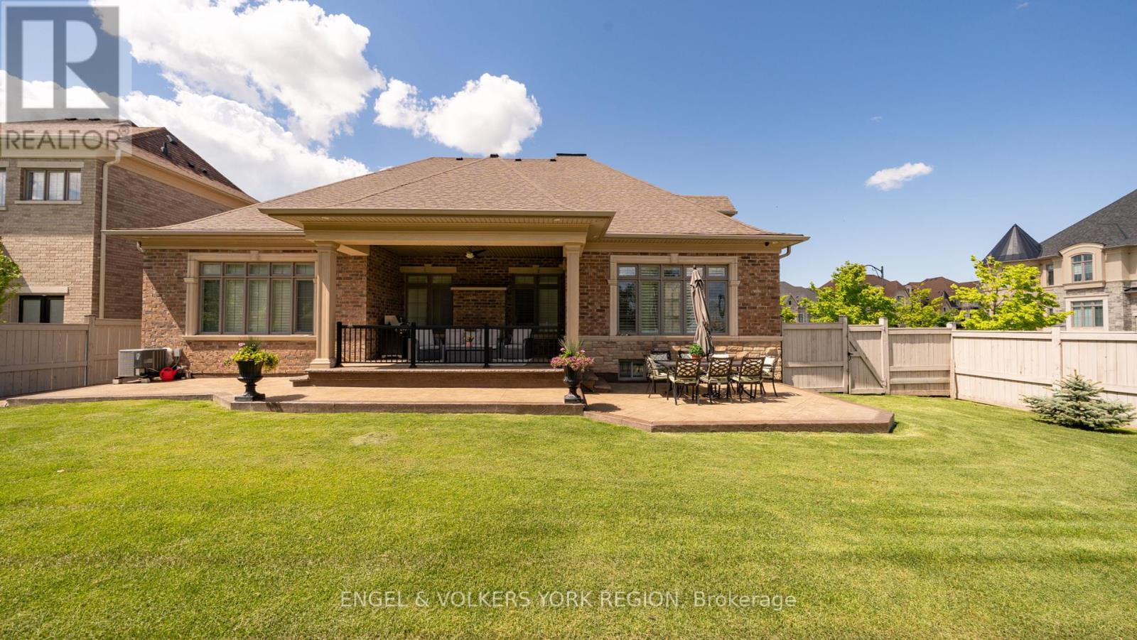 43 James Stokes Court, King (King City), Ontario  L7B 0M8 - Photo 45 - N12450247