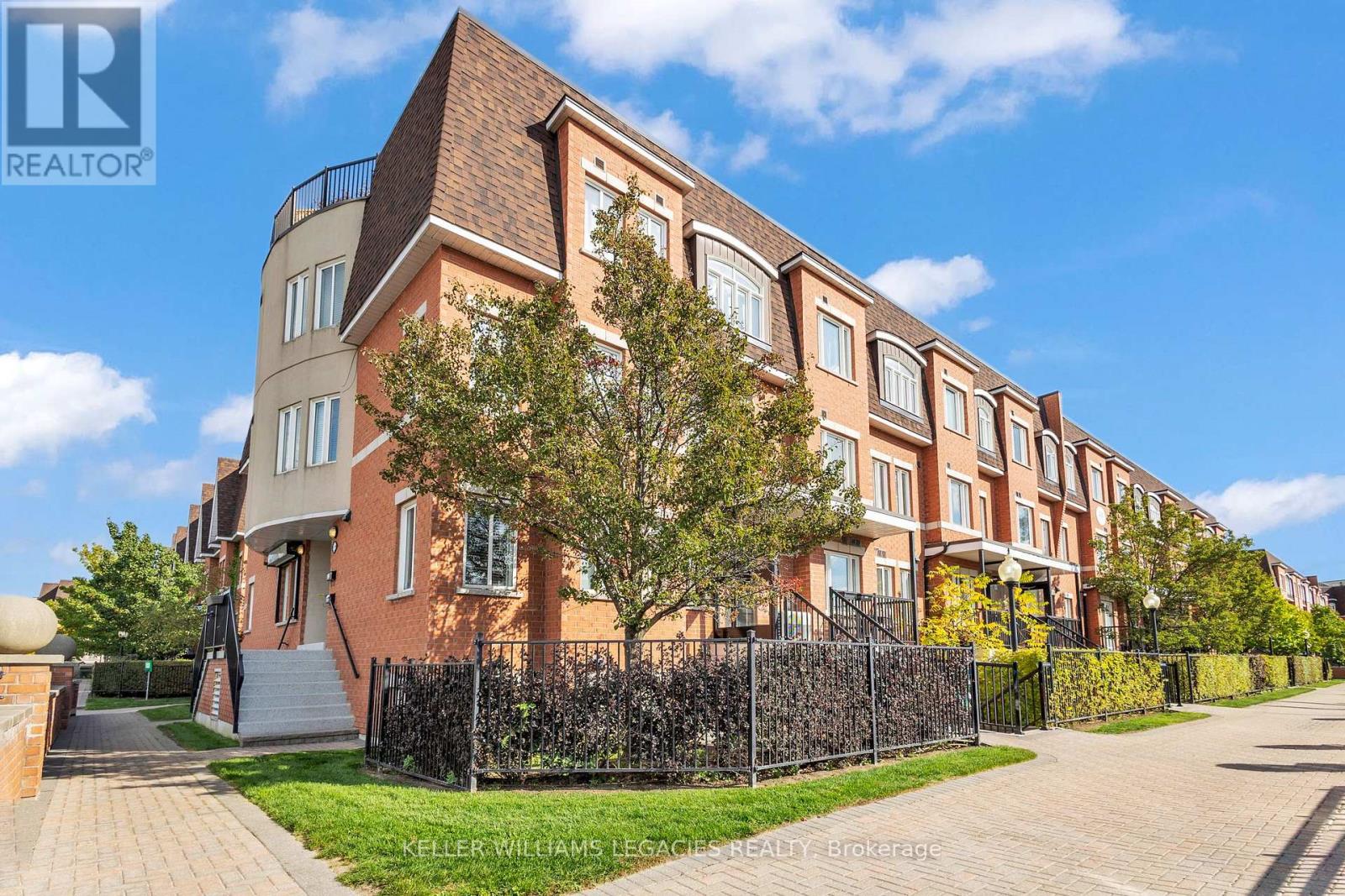 209 - 308 John Street, Markham (Aileen-Willowbrook), Ontario  L3T 0A7 - Photo 1 - N12450258