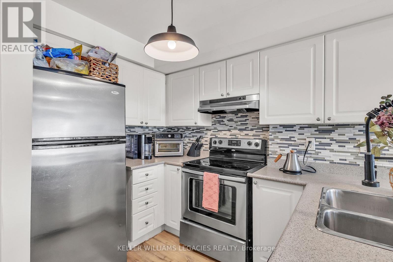 209 - 308 John Street, Markham (Aileen-Willowbrook), Ontario  L3T 0A7 - Photo 10 - N12450258