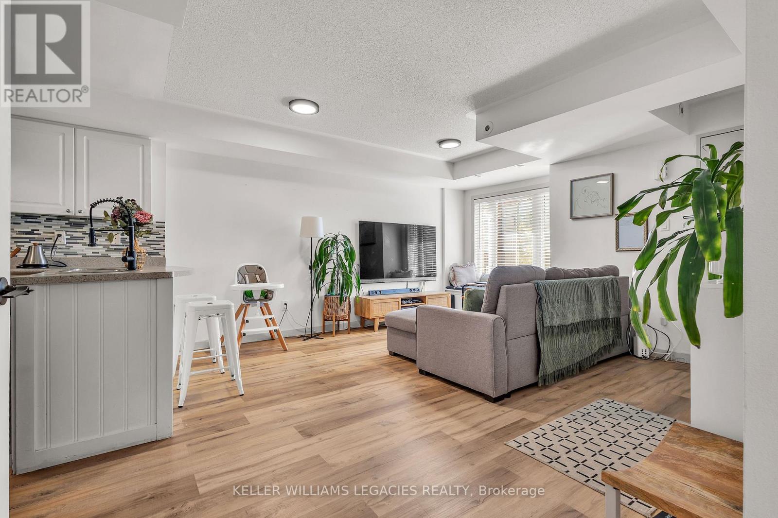 209 - 308 John Street, Markham (Aileen-Willowbrook), Ontario  L3T 0A7 - Photo 14 - N12450258
