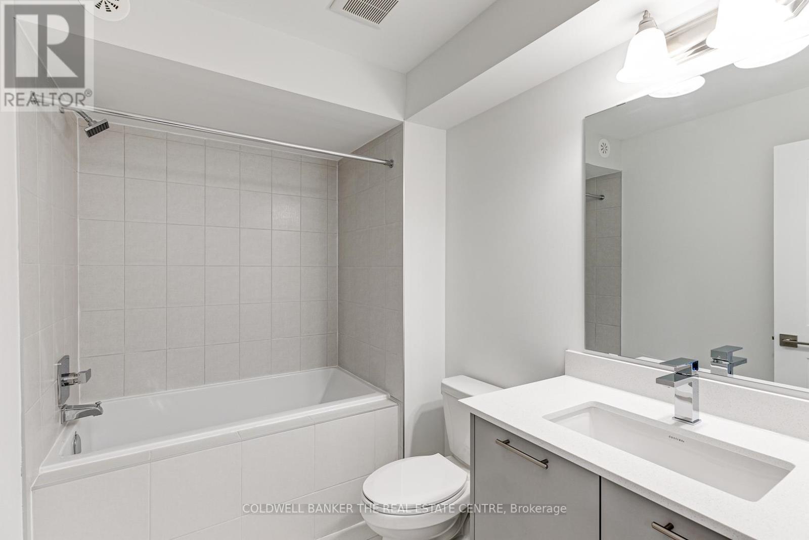 549 New England Court, Newmarket (Summerhill Estates), Ontario  L3X 2Z2 - Photo 39 - N12450288