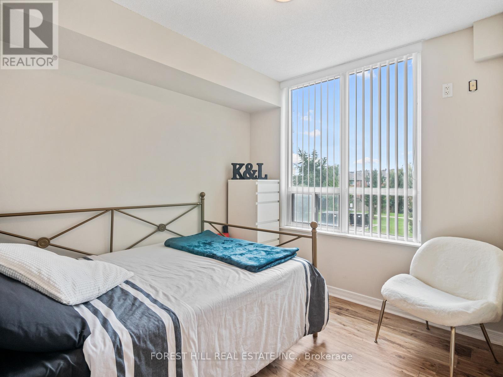 211 - 330 Red Maple Road, Richmond Hill (Langstaff), Ontario  L4C 0T6 - Photo 17 - N12450295