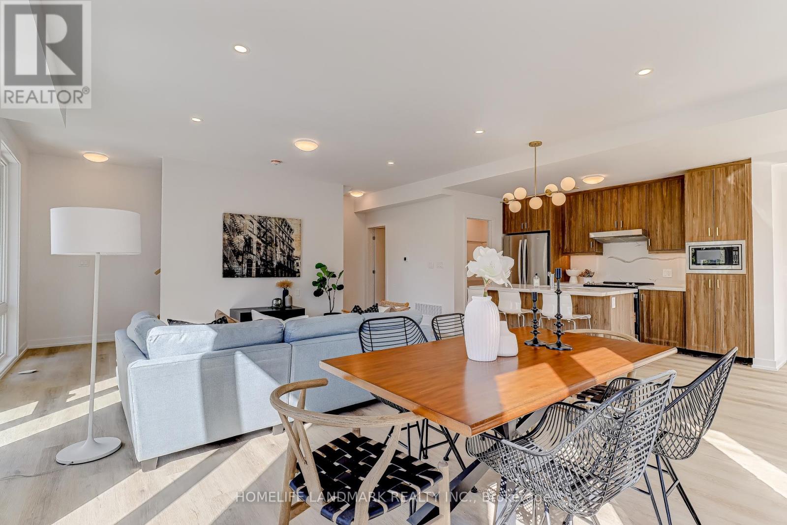 16 Bancroft Lane, Richmond Hill (Jefferson), Ontario  L4E 1M1 - Photo 6 - N12450305