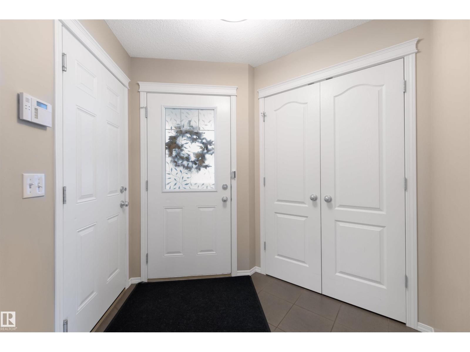 1728 Hammond Cr Nw Nw, Edmonton, Alberta  T6M 0N1 - Photo 2 - E4461192