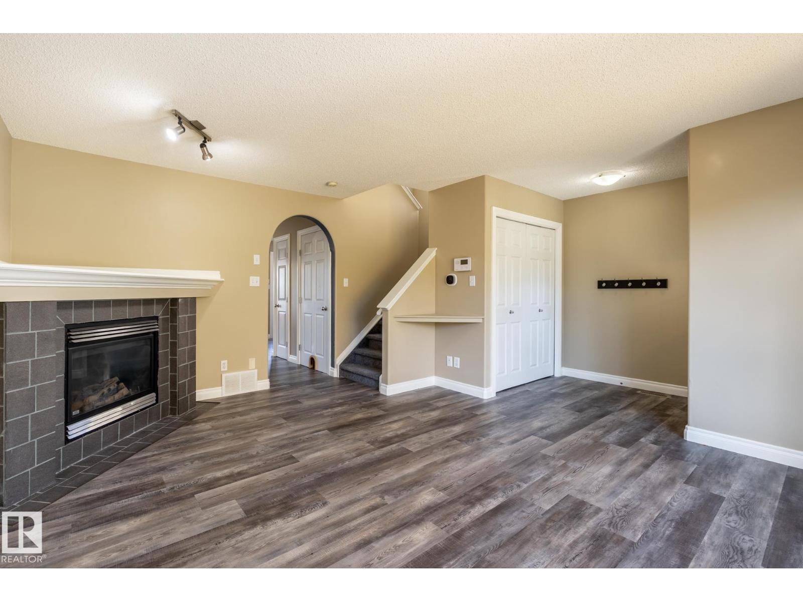 628 88 St Sw, Edmonton, Alberta  T6X 1E1 - Photo 5 - E4461193