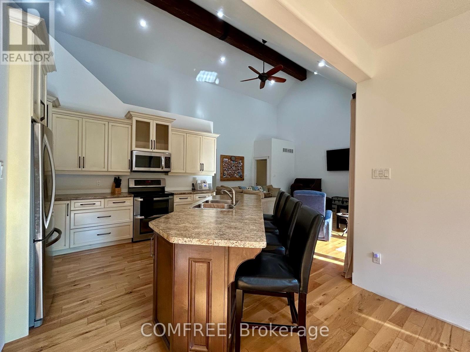 38 Bell Drive, Northern Bruce Peninsula, Ontario  N0H 2T0 - Photo 10 - X12450339