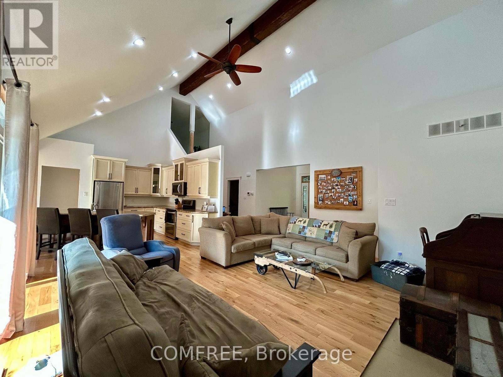 38 Bell Drive, Northern Bruce Peninsula, Ontario  N0H 2T0 - Photo 12 - X12450339