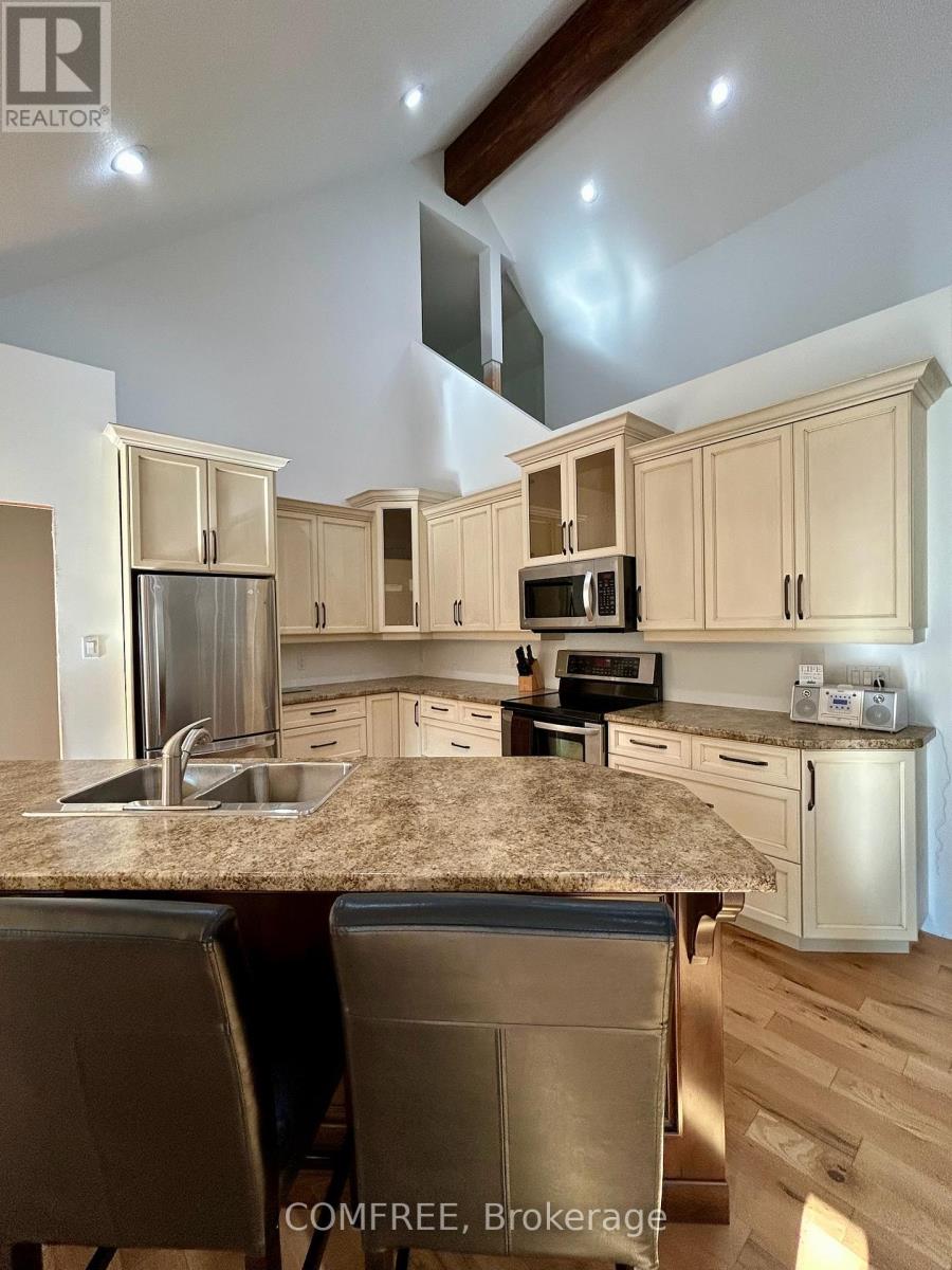 38 Bell Drive, Northern Bruce Peninsula, Ontario  N0H 2T0 - Photo 13 - X12450339