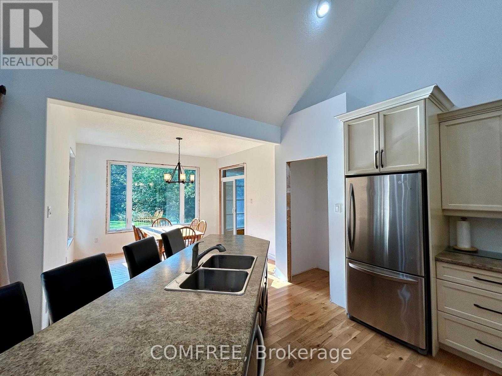 38 Bell Drive, Northern Bruce Peninsula, Ontario  N0H 2T0 - Photo 15 - X12450339