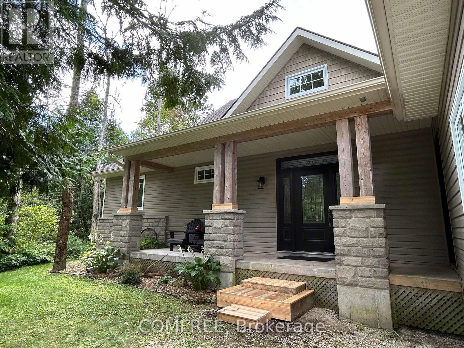 38 Bell Drive, Northern Bruce Peninsula, Ontario  N0H 2T0 - Photo 2 - X12450339