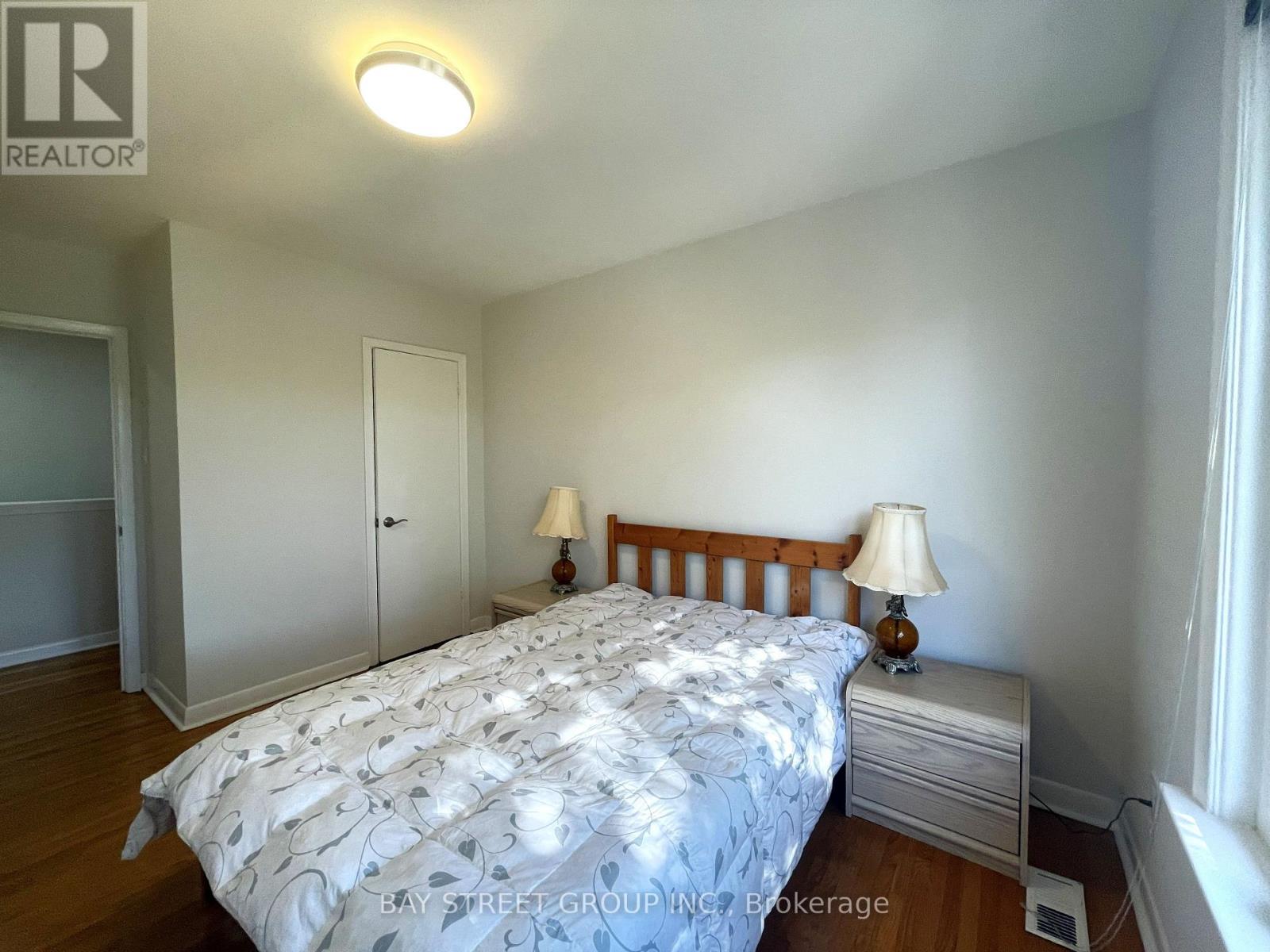 2175 Wiseman Court, Mississauga, Ontario  L5J 1P3 - Photo 17 - W12449872