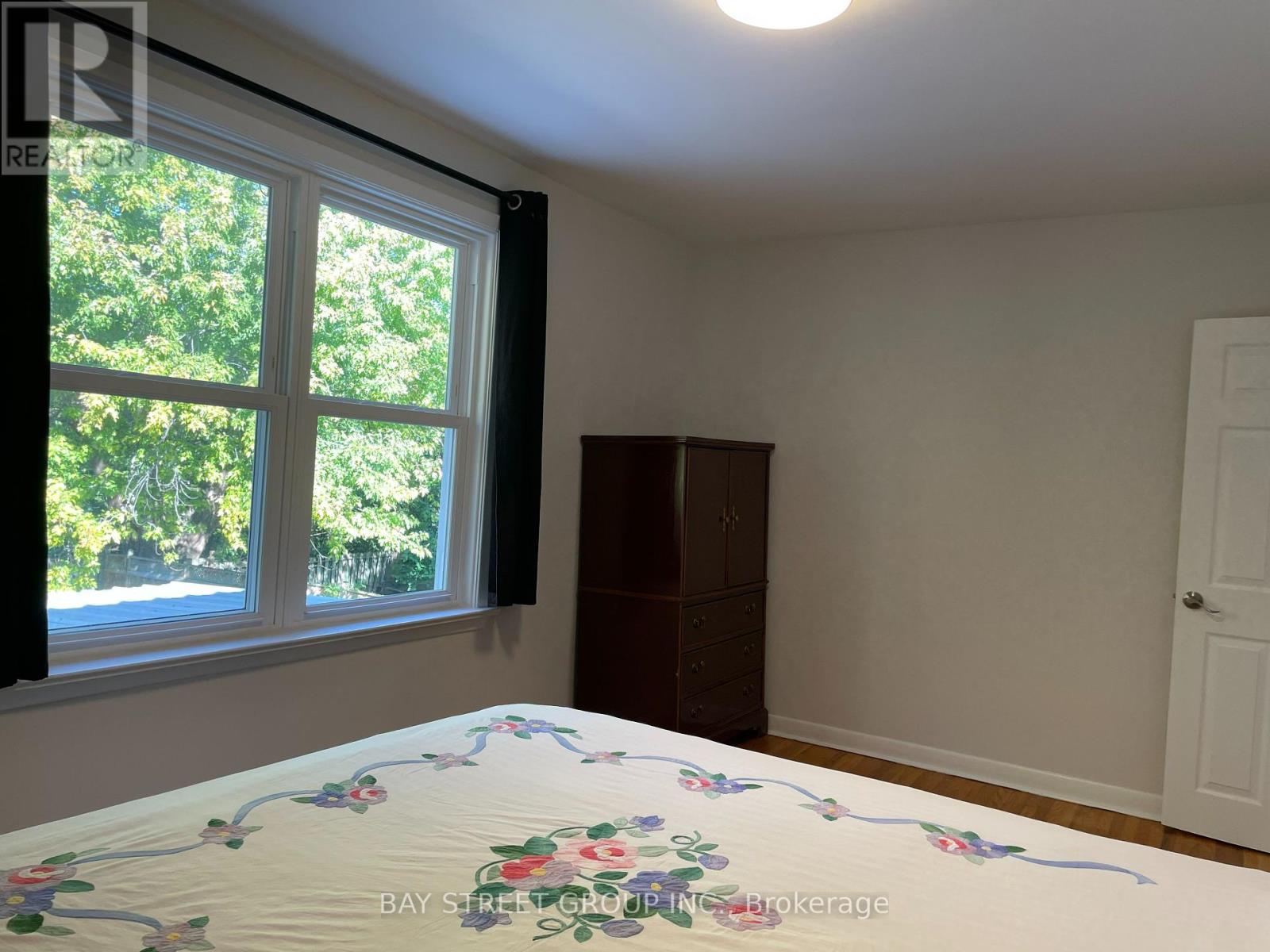 2175 Wiseman Court, Mississauga, Ontario  L5J 1P3 - Photo 12 - W12449872