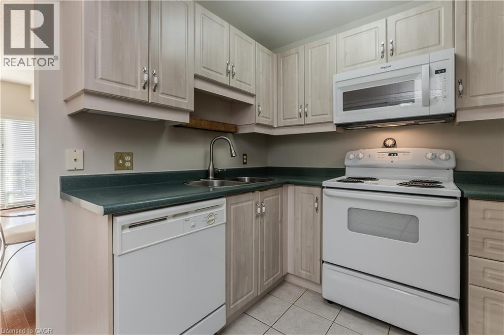 2075 Amherst Heights Drive Unit# 401, Burlington, Ontario  L7P 5B8 - Photo 7 - 40777203