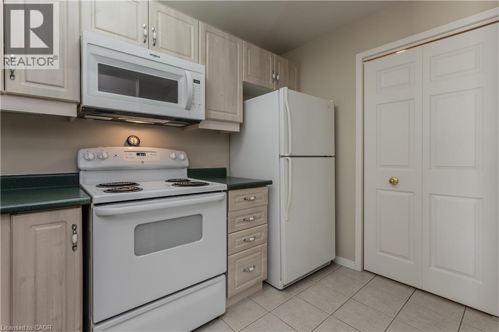 2075 Amherst Heights Drive Unit# 401, Burlington, Ontario  L7P 5B8 - Photo 9 - 40777203