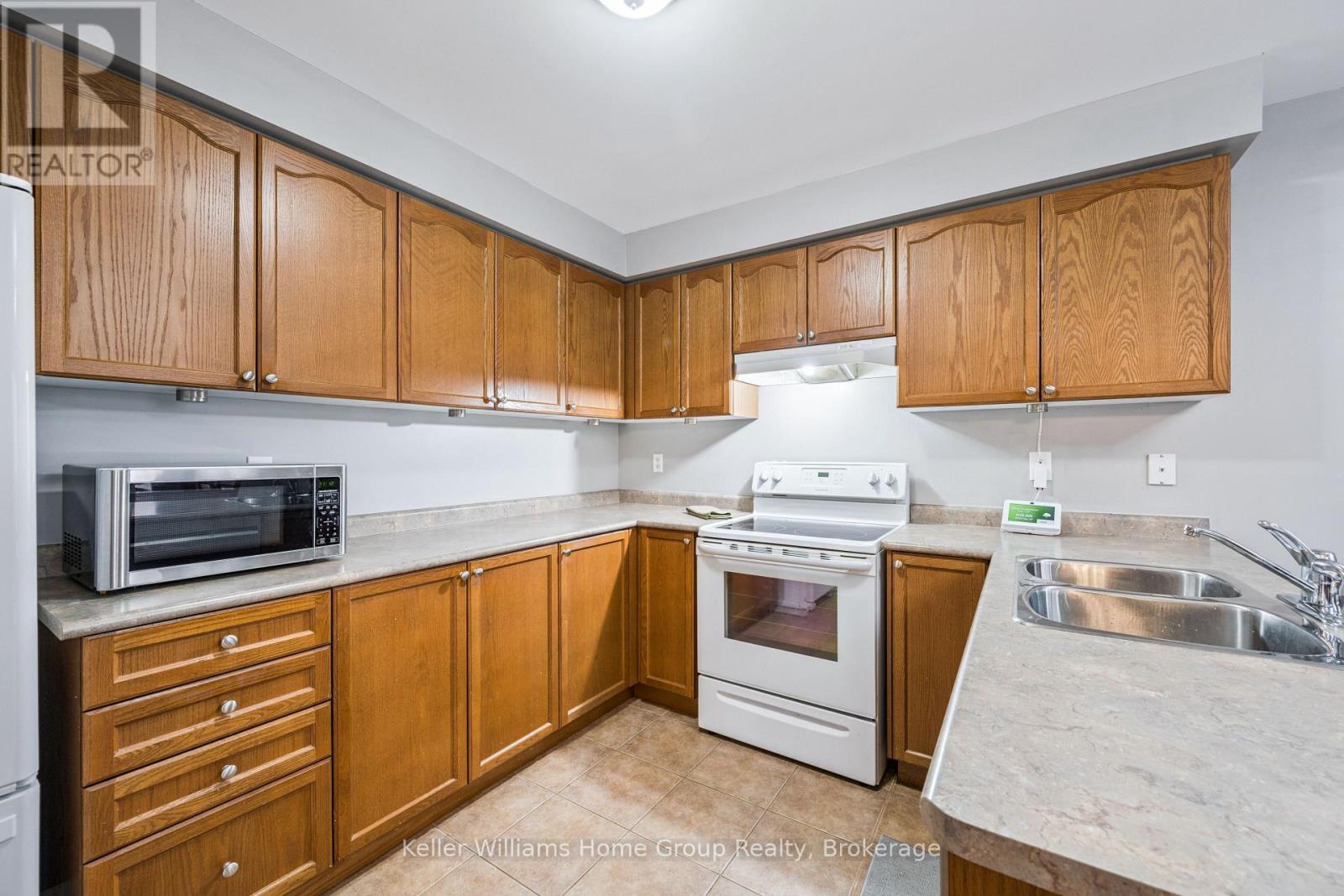17 Florette Place, Brampton, Ontario  L7A 3G6 - Photo 12 - W12450340